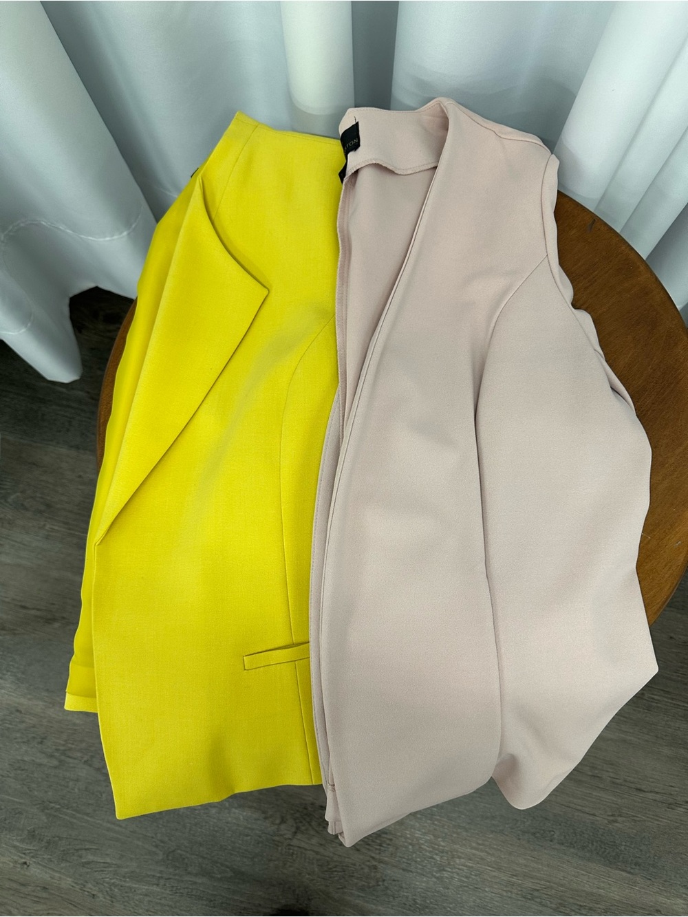 Lot of (2) women’s Xl blazers Nine West Yellow NWT and WorthingtonBlush pink EUC